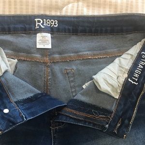 Jeans never worn, without tag